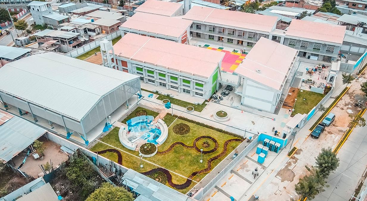 Más de 1200 alumnos estudian en obra que fue financiada y ejecutada por la ARCC.