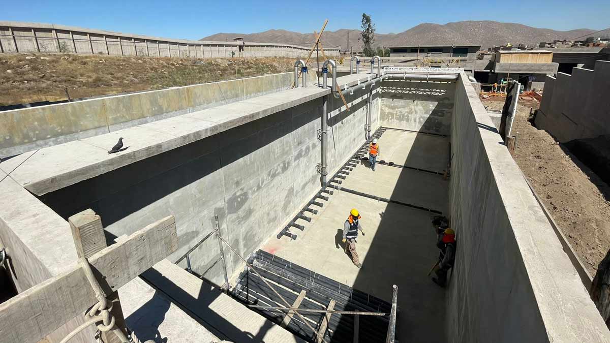 Arequipa Realizan instalación de equipos en planta de tratamiento