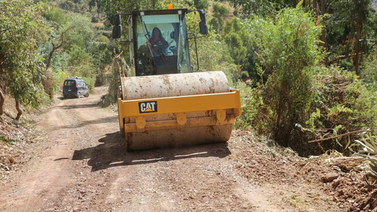 Ayacucho Realizan trabajos de mantenimiento de vías