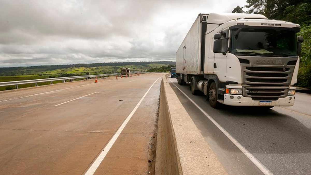 Brasil Construyen tramos duplicados