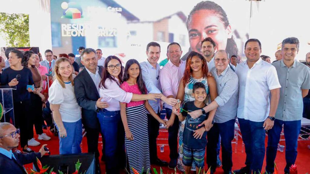 Brasil Entregan residencial y Planta de Tratamiento
