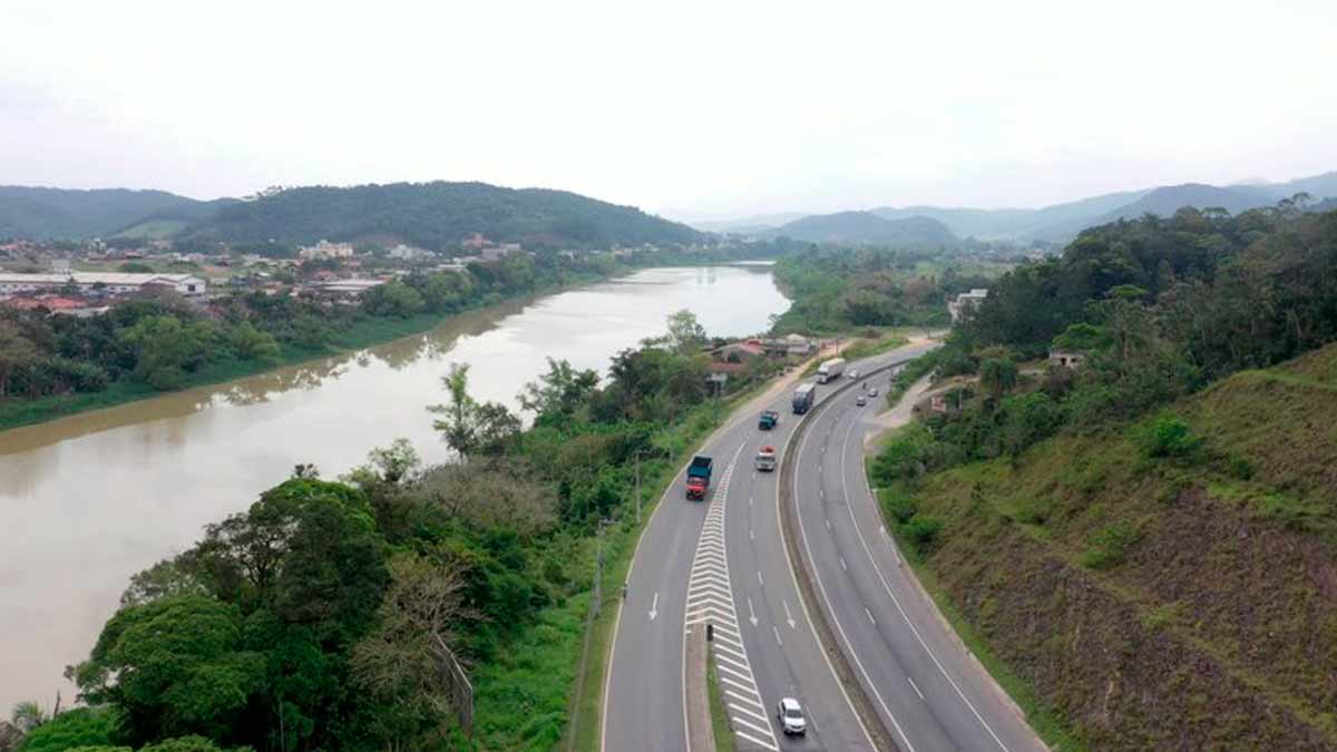 Brasil Invierten R$ 125 millones en modernización de carretera en Santa Catarina