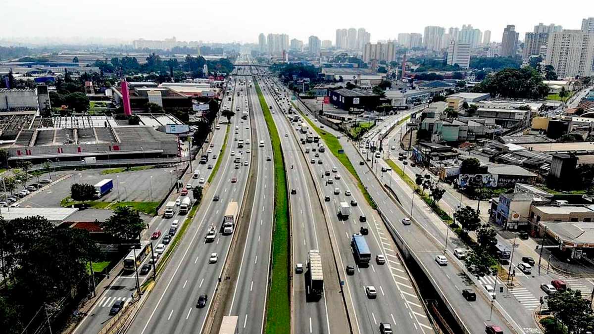 Cinco proyectos de carreteras y ferrocarriles