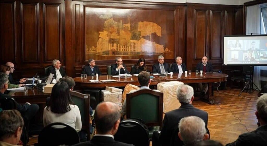 Argentina Llaman a licitación para construir y ampliar obras de