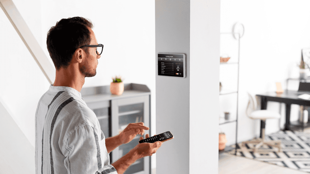 Domótica: Conoce la tecnología inclusiva que controla las tareas del hogar