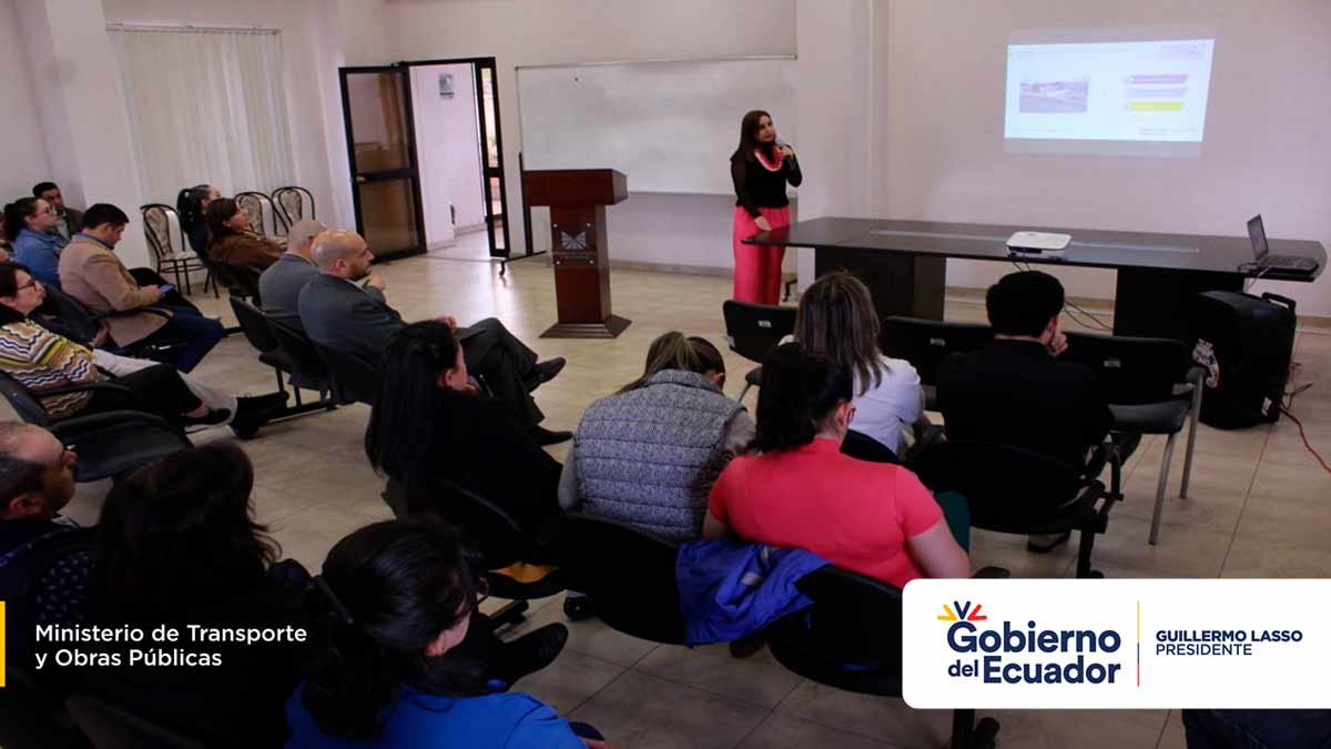 Ecuador Invertirán en 25 proyectos viales
