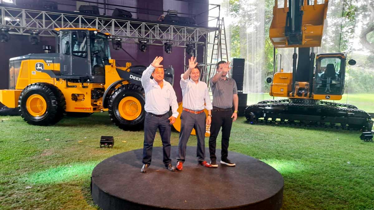 IPESA presenta excavadoras y cargadores