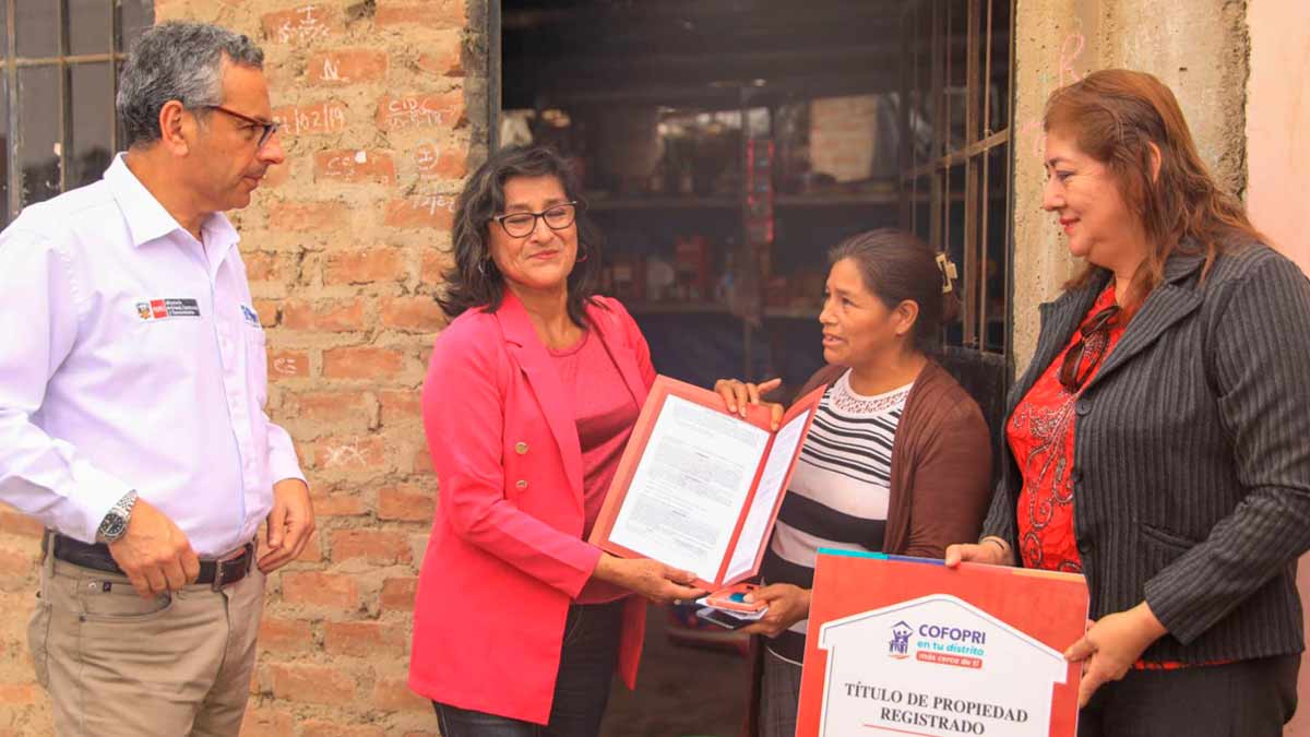La Libertad Campaña Cofopri en tu Distrito benefició a más de 1,800 personas