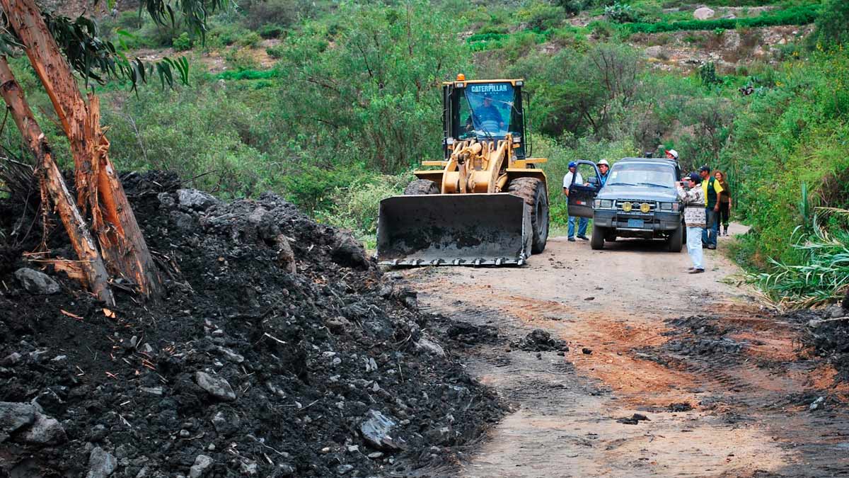 Mantenimiento de vía que une Tarapoto a Yurimaguas