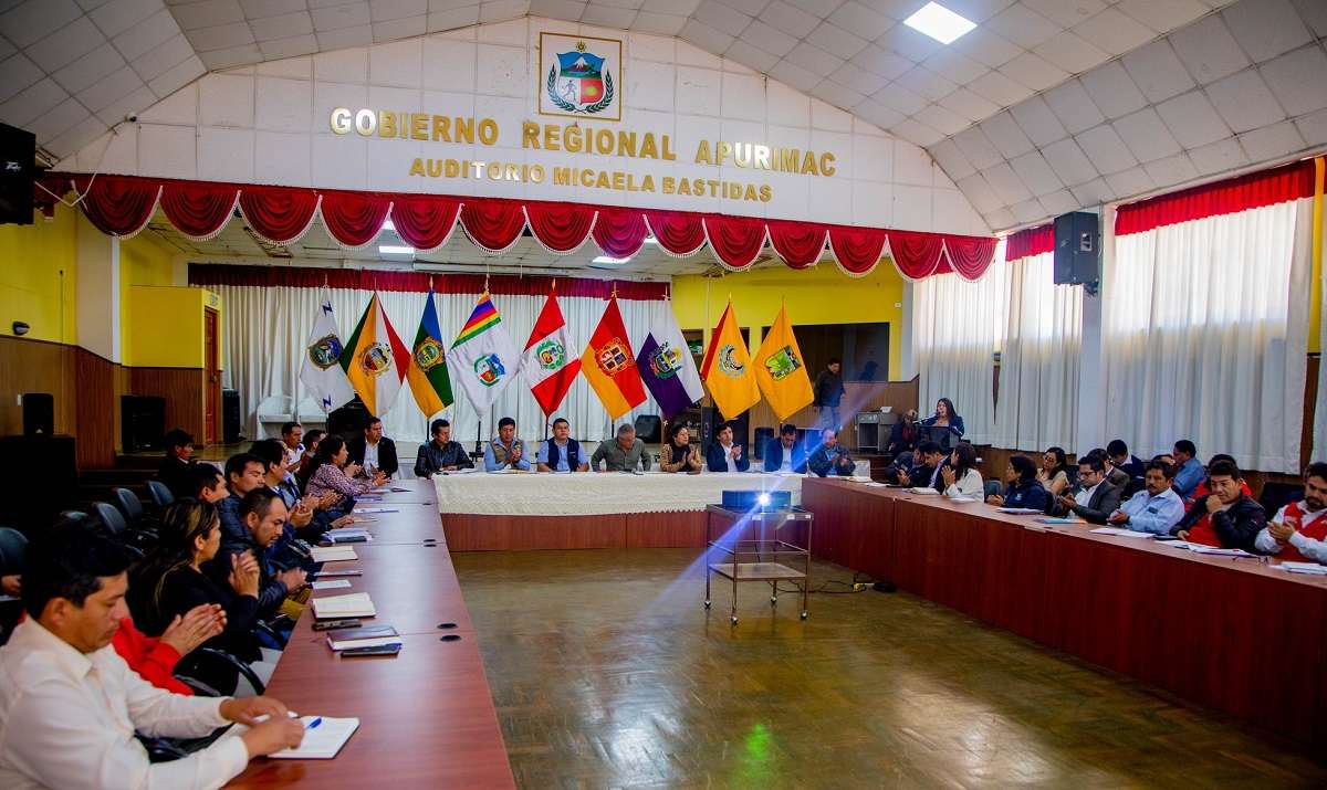 Ecuador: Asignación de recursos permitirá intervenir en vías de Cuenca