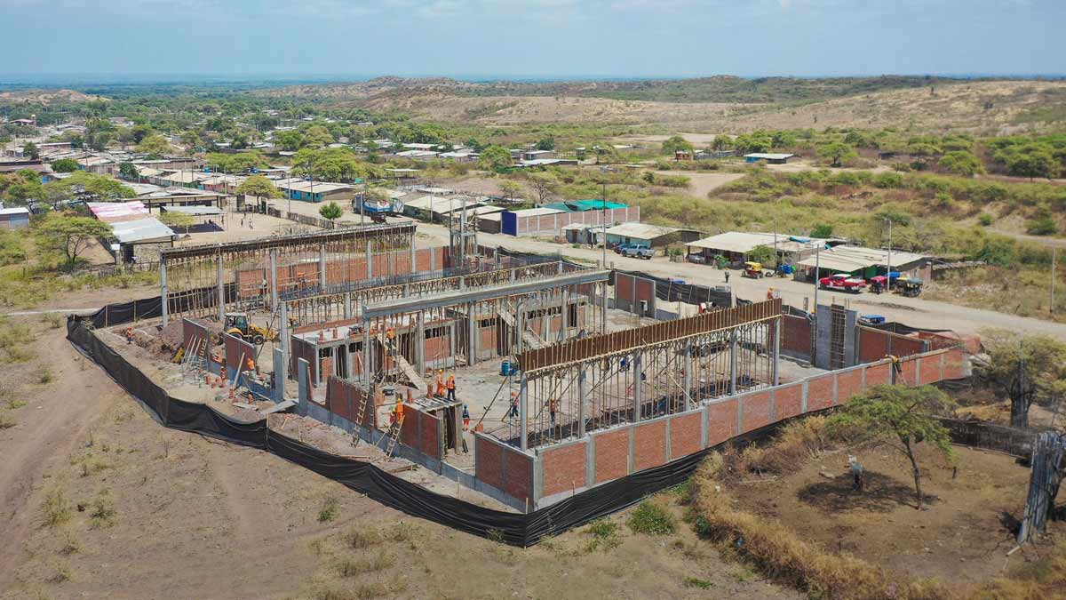 Piura Construcción de polideportivo en Yapatera registra 35% de avance