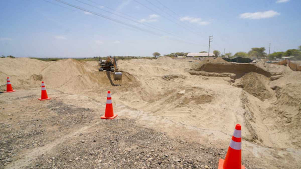 Piura avanzan reconstrucción del puente El Portón