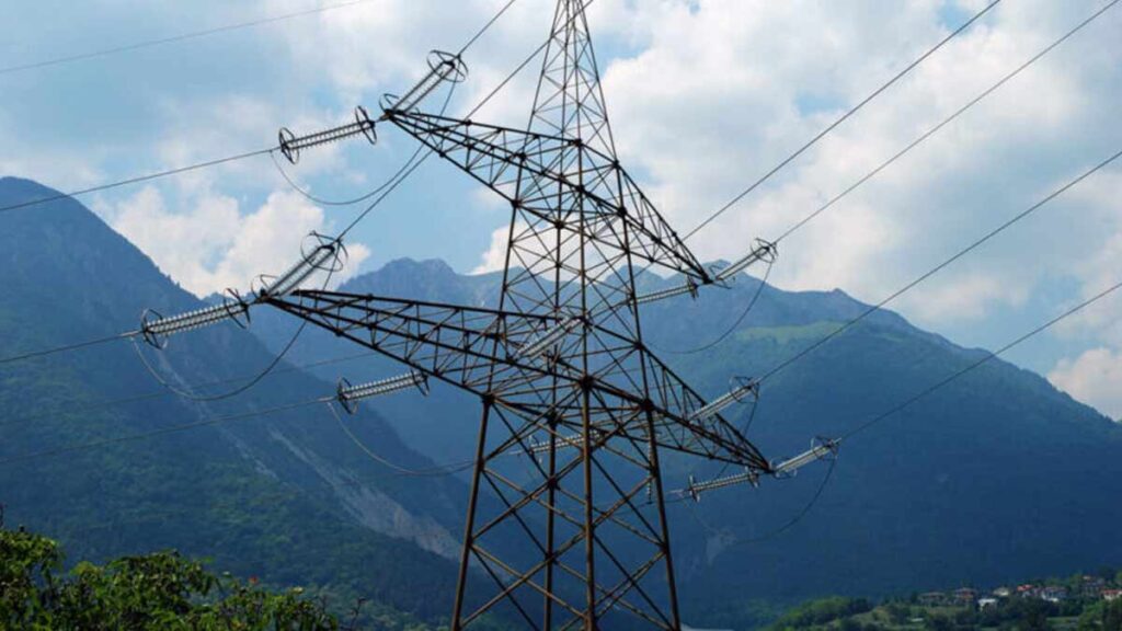 Proyectan adjudicar US$ 2,100 millones en 28 proyectos eléctricos