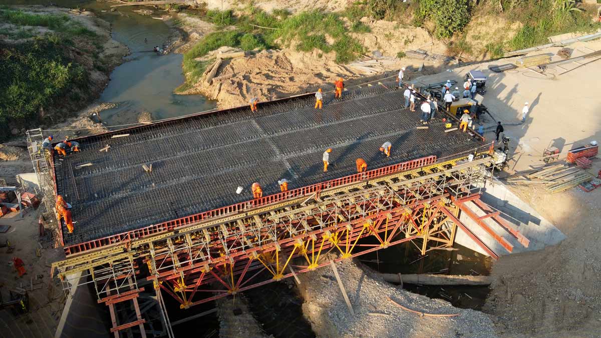 Ucayali Construcción del puente Tahuayo