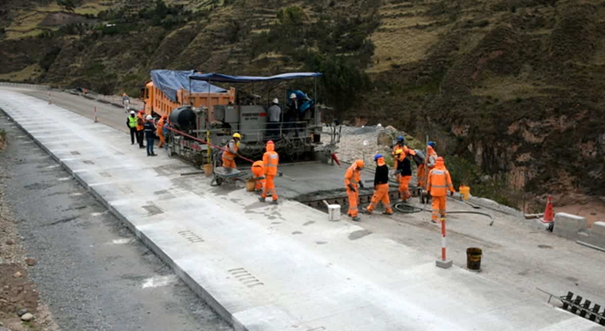 Provías realiza estudio para culminar primer tramo de la carretera Oyón – Ambo