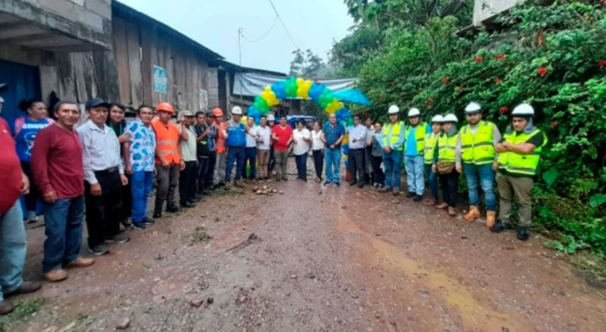 La importante construcción beneficiará a agricultores que se dedican al cultivo del cacao, palma aceitera y yuca.