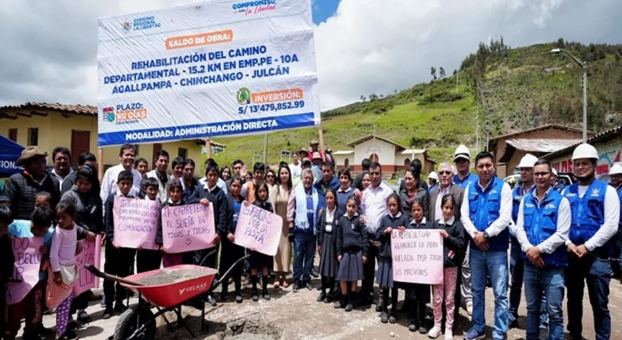 La Libertad: Reinician construcción de la carretera Agallpampa-Julcán
