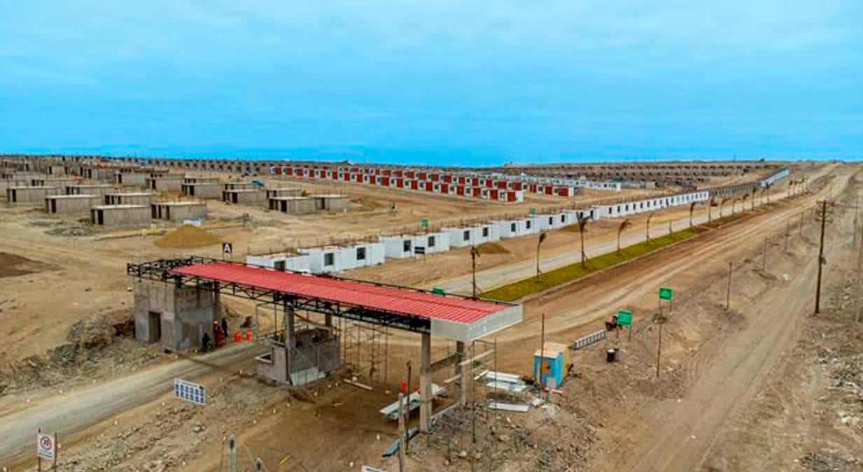 Megaproyecto de viviendas unifamiliares y multifamiliares beneficiará al sector Alto Calienta Negros de la provincia de Ilo.
