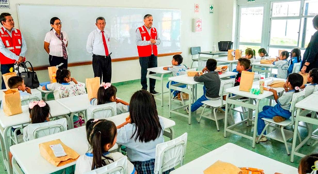 ARCC ejecuta obras que beneficiarán a más de 6,300 escolares de Catacaos.