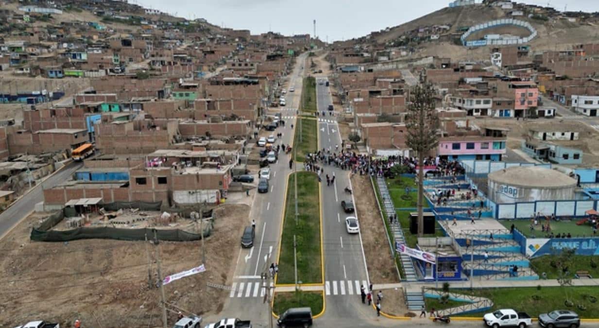 Gore Callao inaugura pistas y veredas en A. H. Los Cedros de Ventanilla