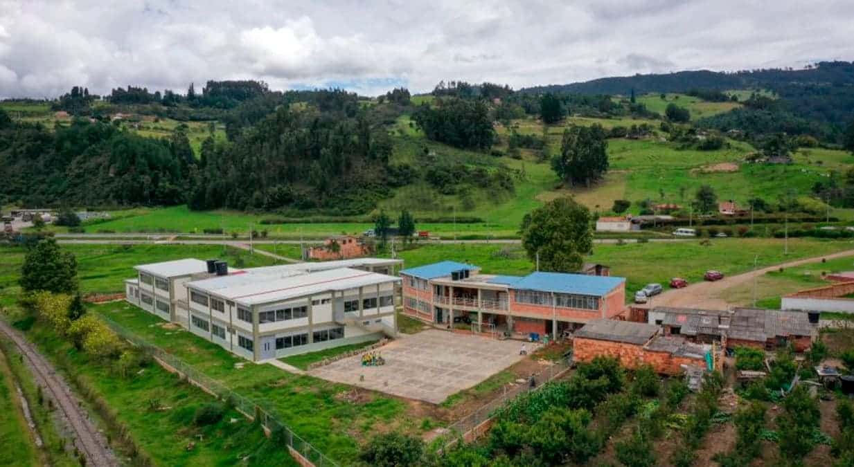 Renovada sede educativa beneficiará a cerca de 500 niños, niñas y jóvenes de esta región.