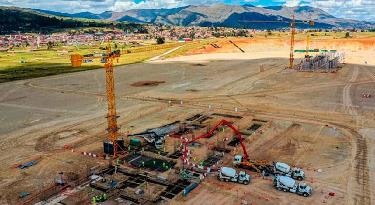 Titular del sector manifestó que se impulsará obras prioritarias como la Nueva Carretera Central, Vía Expresa Santa Rosa, Eje Vial 4 Amazonas y el Aeropuerto de Chinchero.
