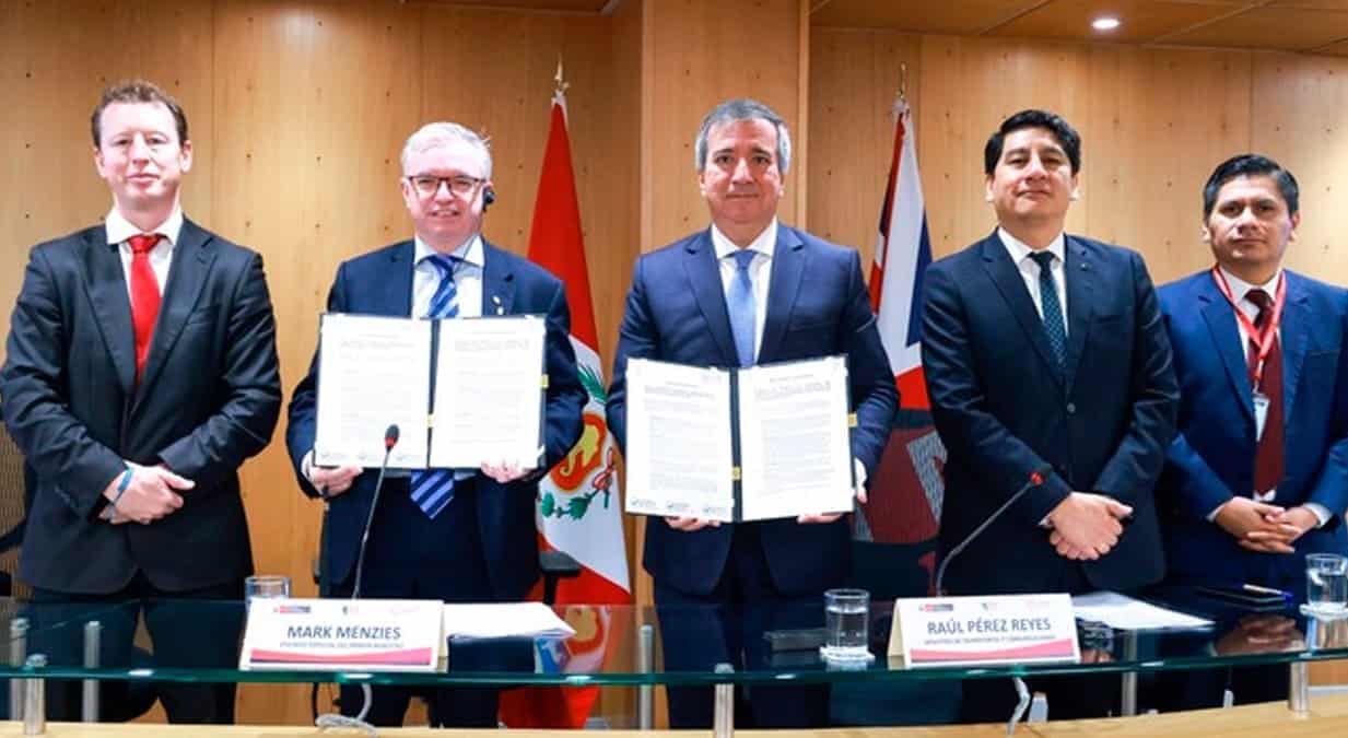 El titular del MTC, Raúl Pérez Reyes, manifestó que se accederá a las buenas prácticas del primer mundo, relacionadas a la infraestructura ferroviaria.