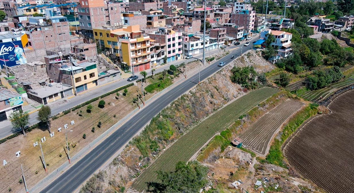 Arequipa: Con inversión de S/ 1.5 millones ejecutaron pistas y veredas en Hunter