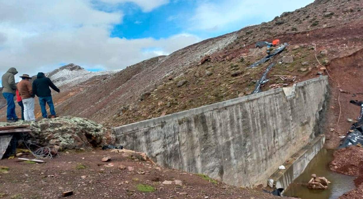 Más de 1500 habitantes del distrito de Aurahuá se beneficiarán con servicio de agua.