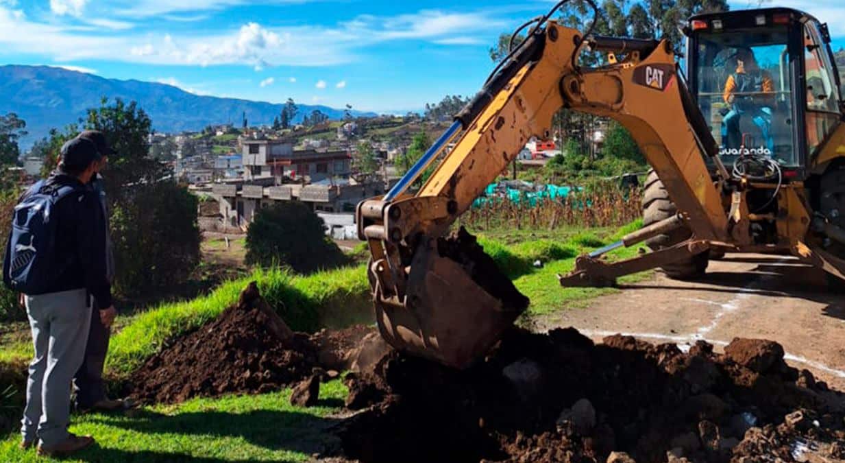 Ecuador: Construyen sistema de alcantarillado en barrio Defensa del Pueblo