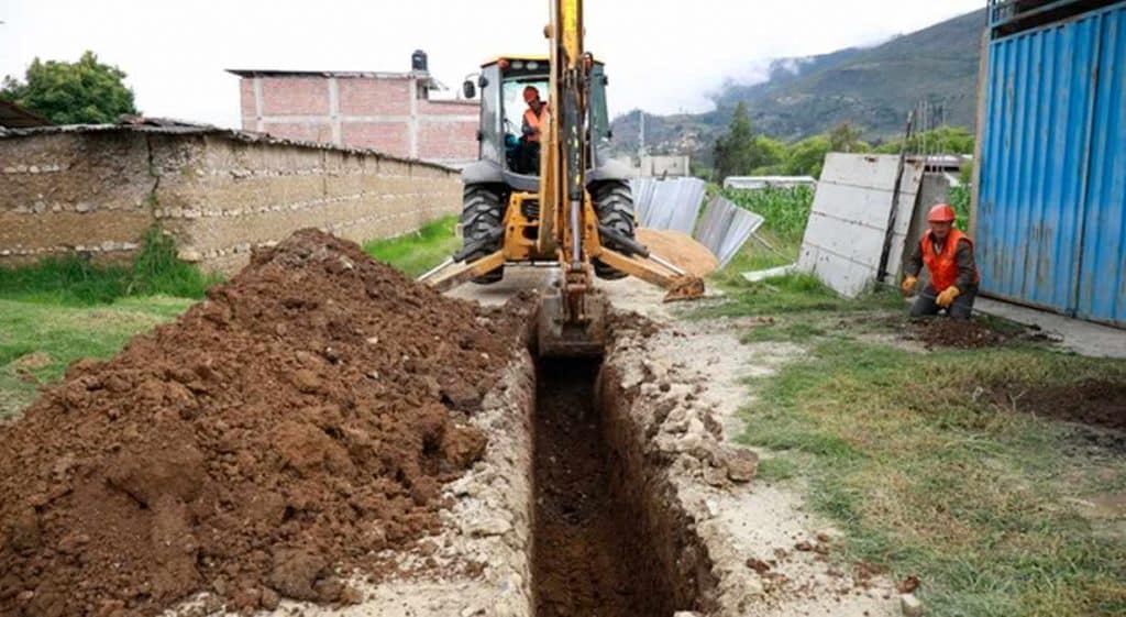 Obra de saneamiento en Corani
