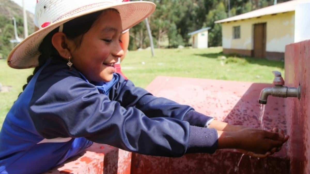 Instalan equipos de cloración en 23 centros poblados de Pasco y Ayacucho