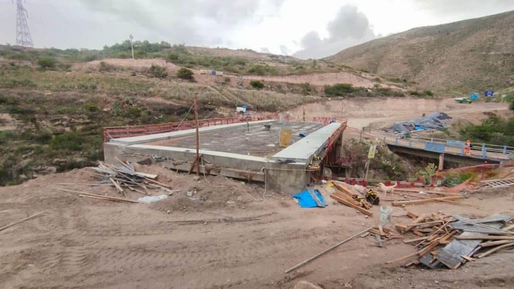 Puente Tusuna