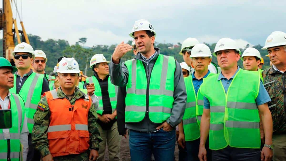 Ecuador: Avanza construcción de tres puentes sobre el río Upano