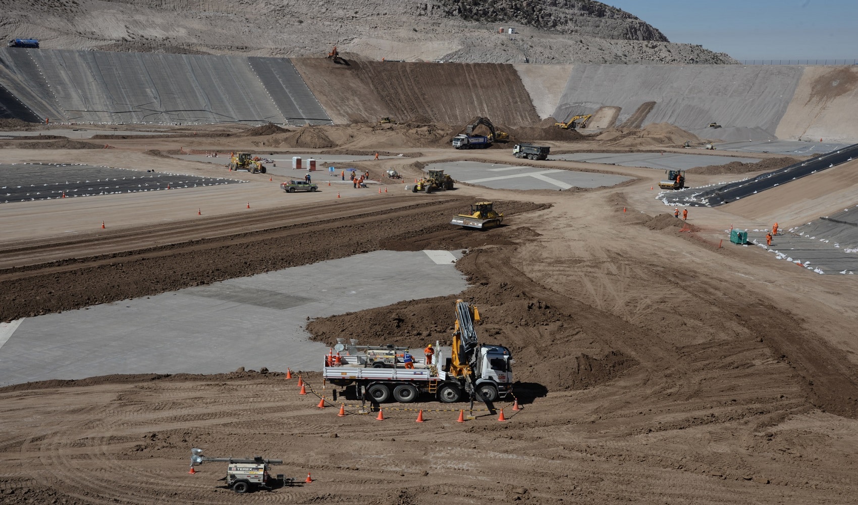 Construcción de proyectos Quellaveco y Mina Justa presentan un 50 y 75% de avance respectivamente