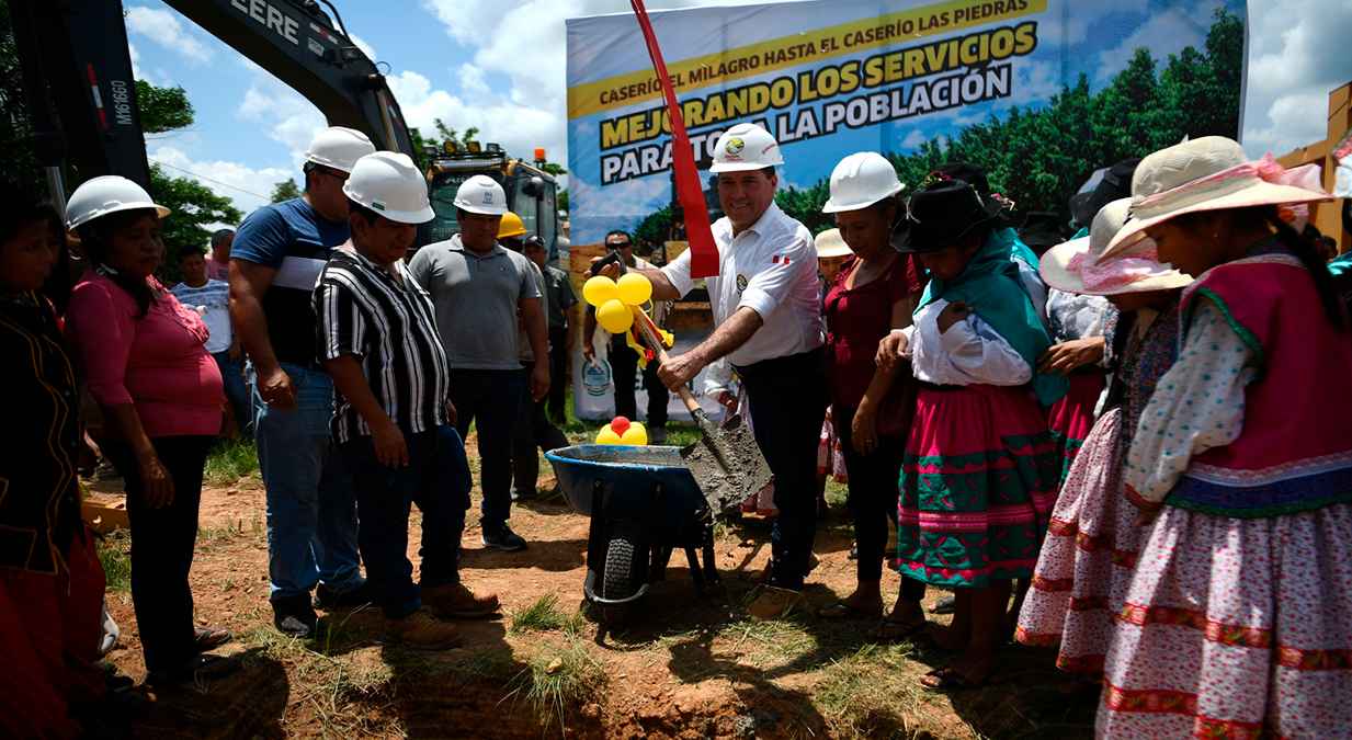 Mejoramiento de vía en Ucayali
