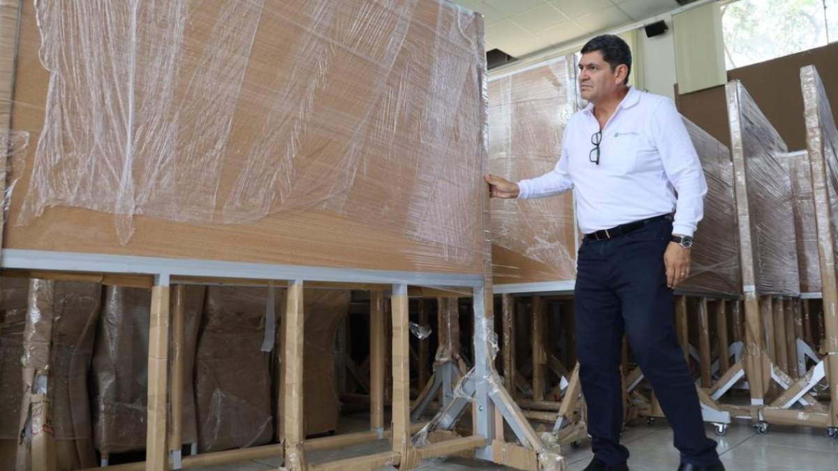 Trujillo: Pronied y Minedu entregan 20 aulas prefabricadas a colegios afectados por lluvias
