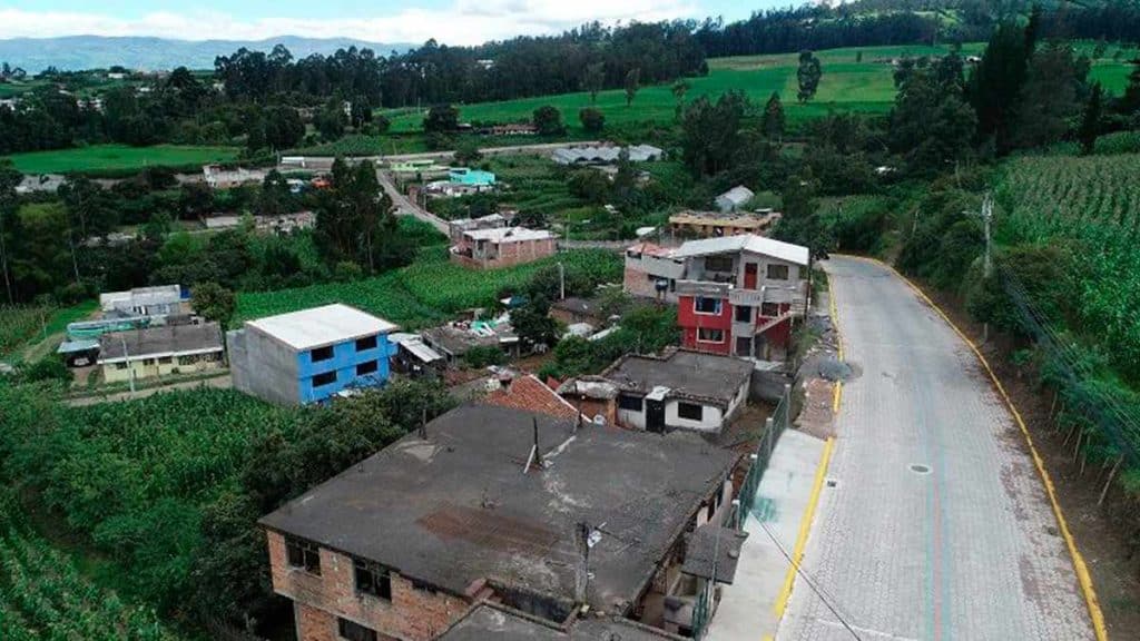 vía adoquinada