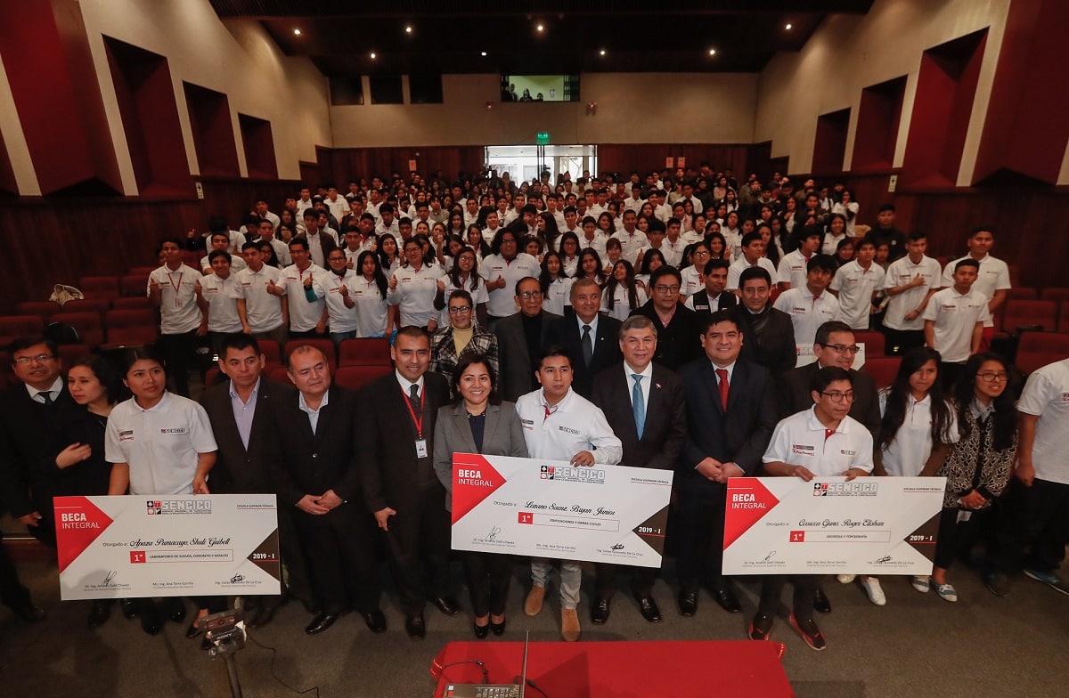 Un total de 5600 estudiantes de construcción iniciaron clases en Sencico