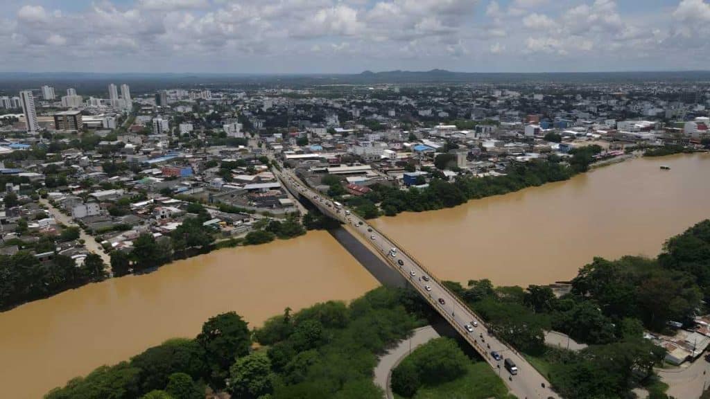 puente sobre el río Sinú