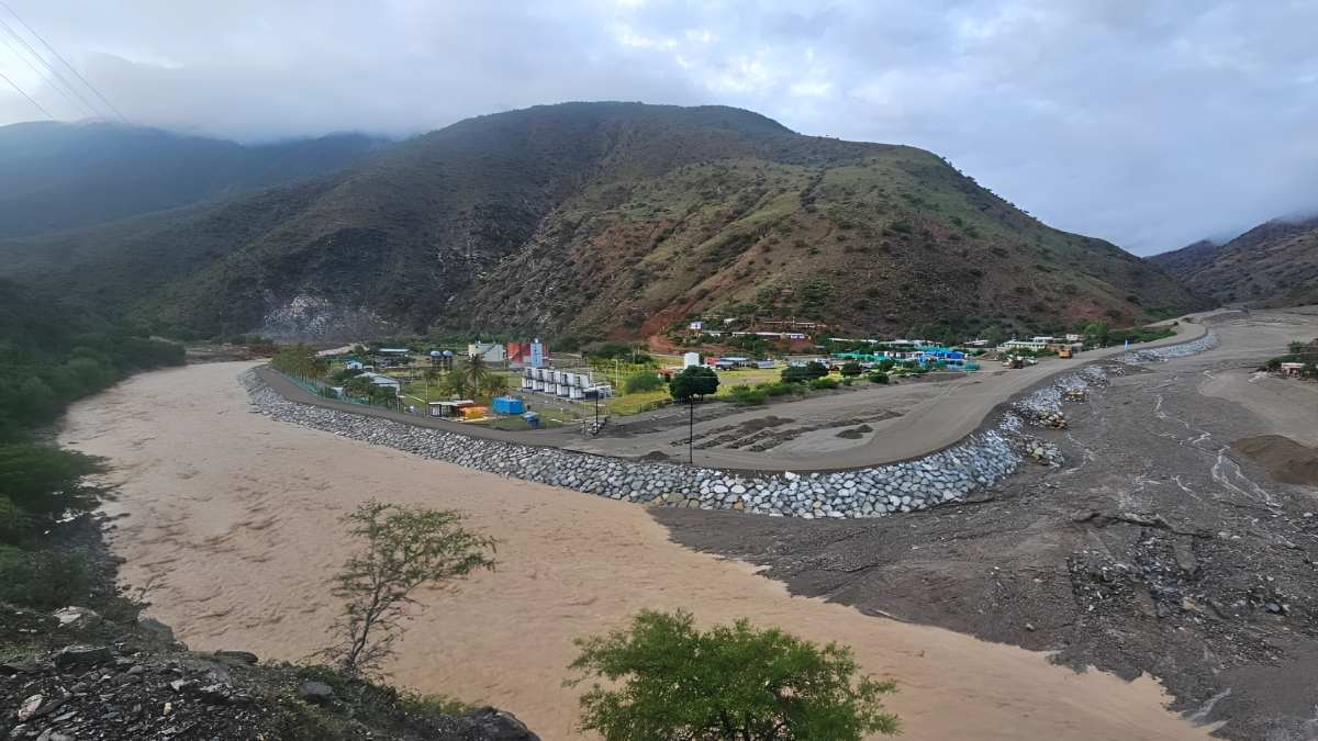 Piura: Construyen diques en Huancabamba