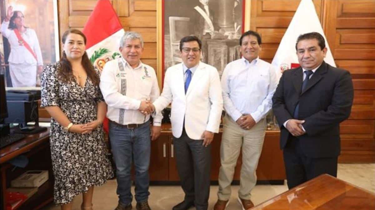 Gore Huánuco gestiona presupuesto para centros de salud