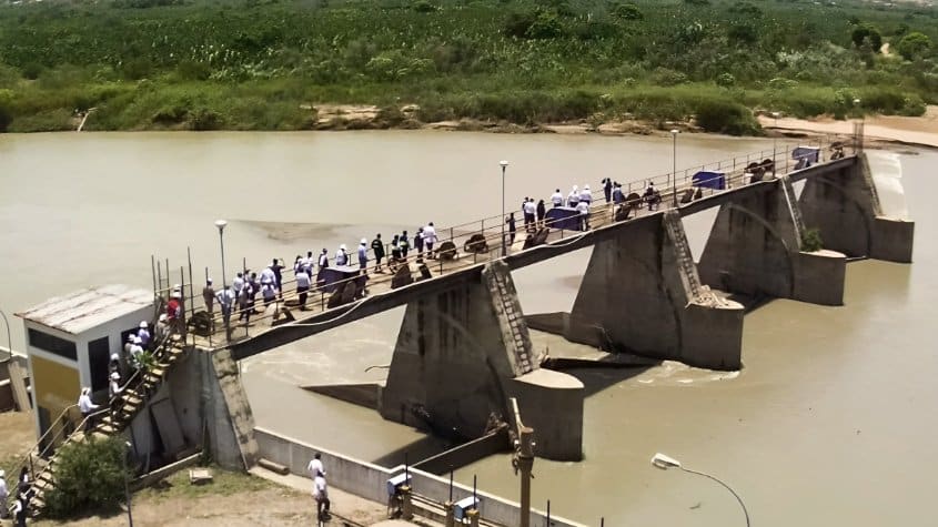 bocatoma y canal La Peña