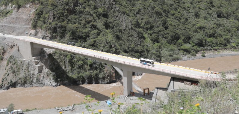 Puente Kutuctay - Obra - Construcción