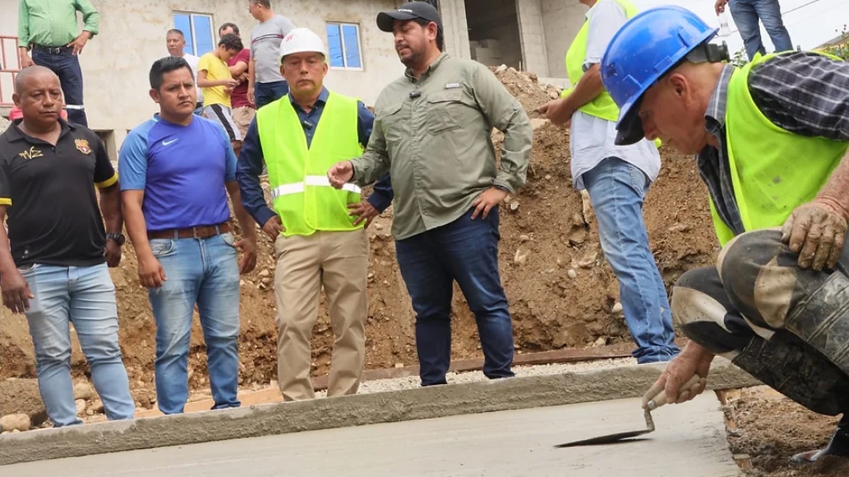 Ecuador: Construyen cinco pasos de agua en la vía Calichana-La Avelina