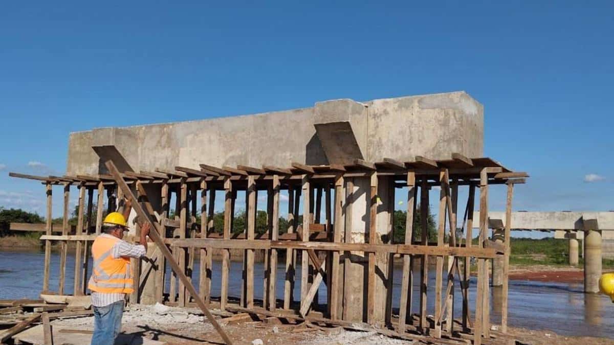 Paraguay: Puente sobre el río Monday registra avance del 40%