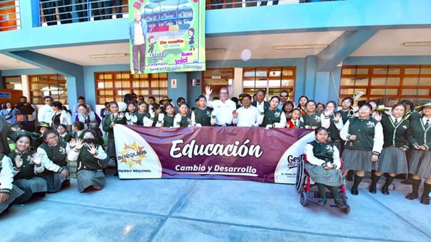 entrega de colegio
