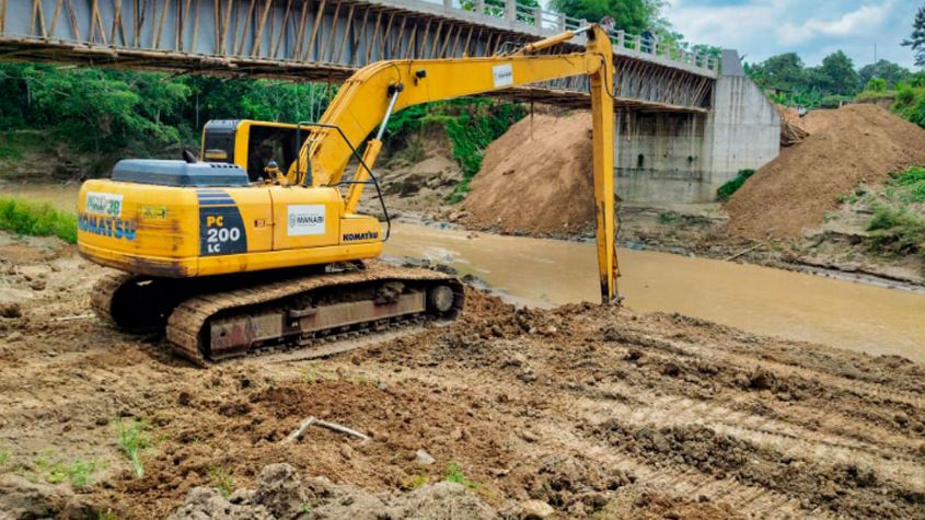 Ecuador: Manabí realiza limpieza del río Jama en Eloy Alfaro