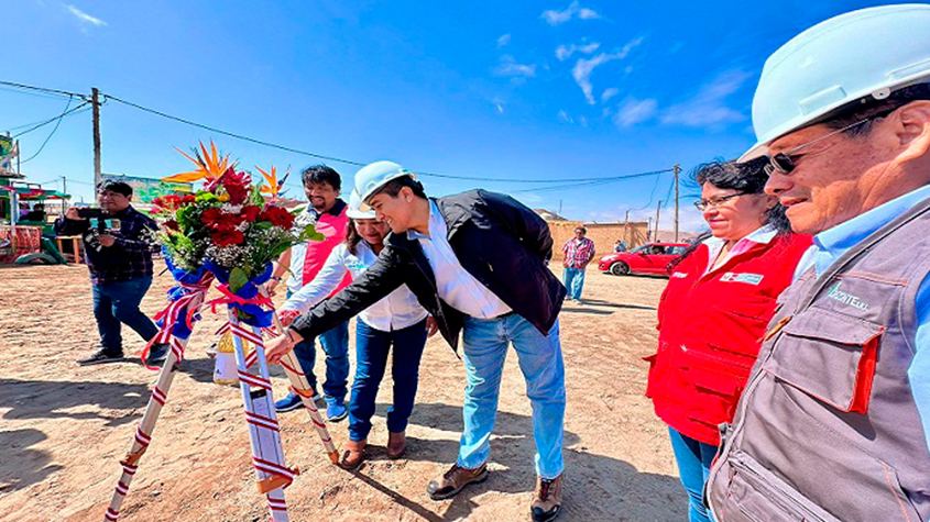 MVCS y EPS inician obra de agua potable y saneamiento en Ilo