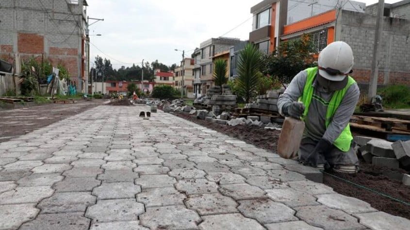 Ecuador: Constatan avance de obras en cinco puntos de Quito